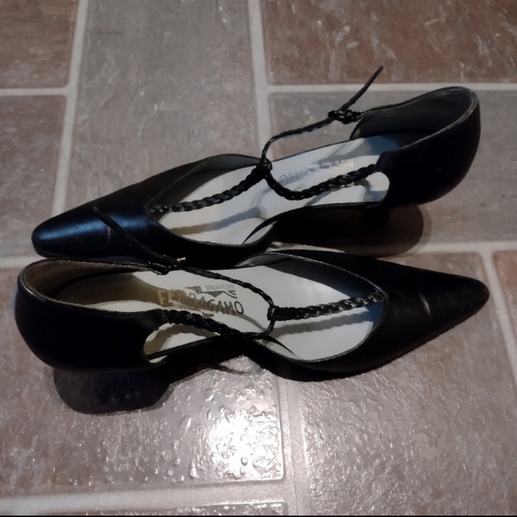 Salvatore Ferragamo kitten heel ankle strap braided detail pointy toe pumps size - Picture 4 of 4